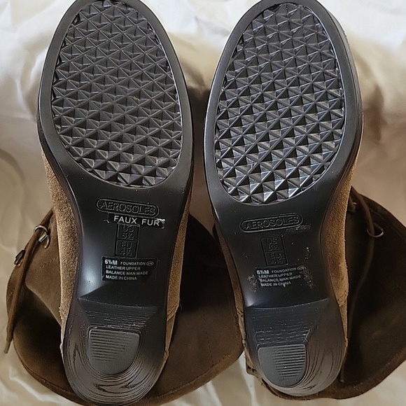 Aerosole Short Suede Lace-up Boots w/Faux Fur lining Olive Color Size 6.5 - Picture 5 of 8